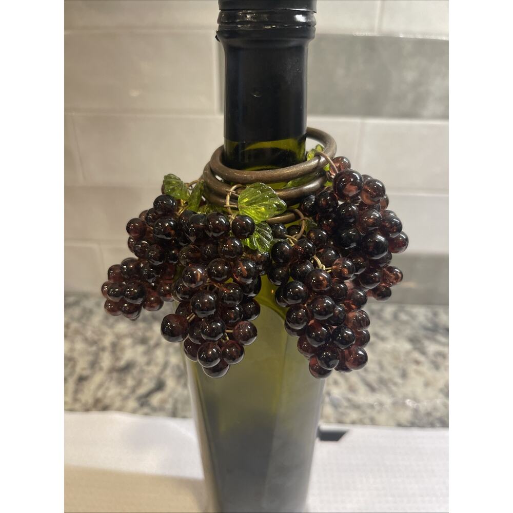 Vintage Set Of 4 Glass Grapes Napkin Rings